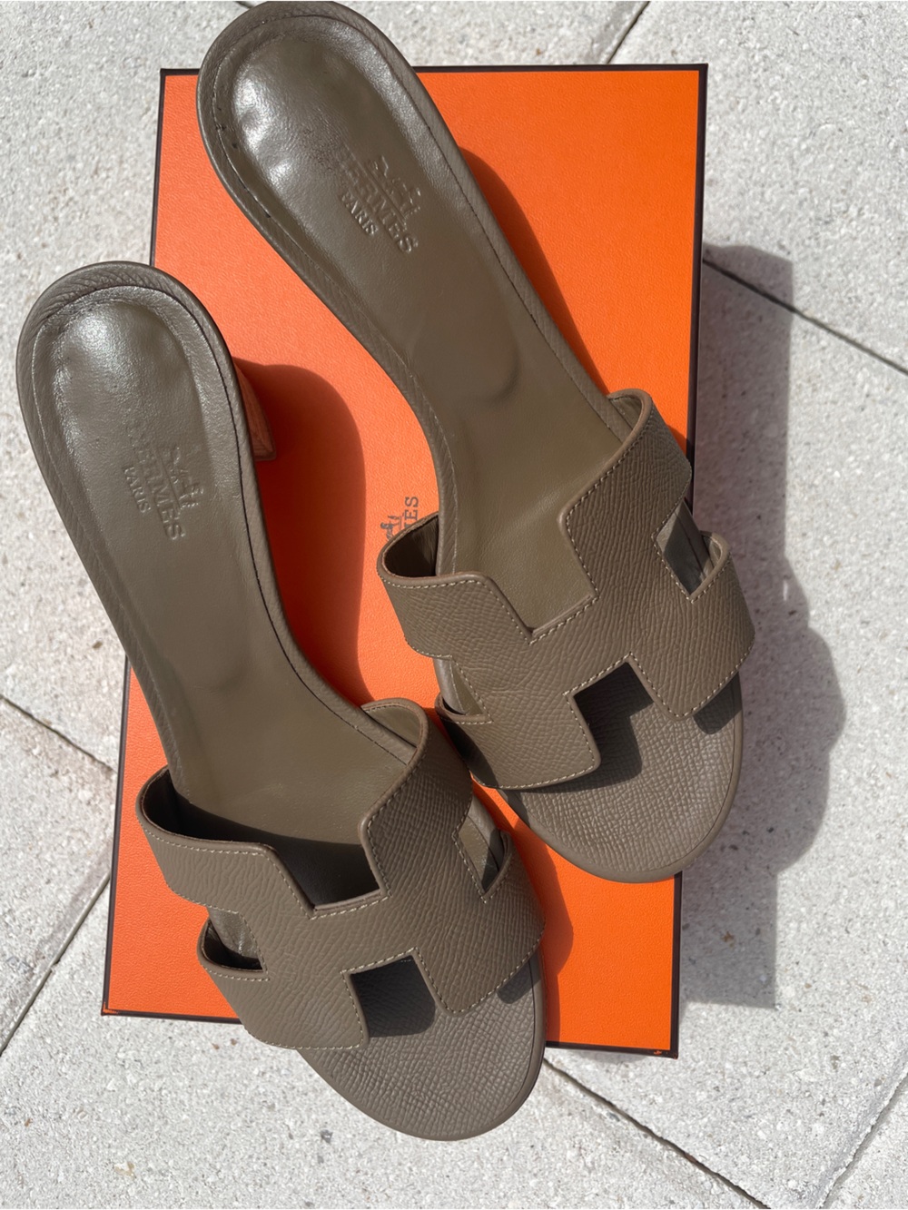 Hermes Oasis Sandal Etoupe 38.5
